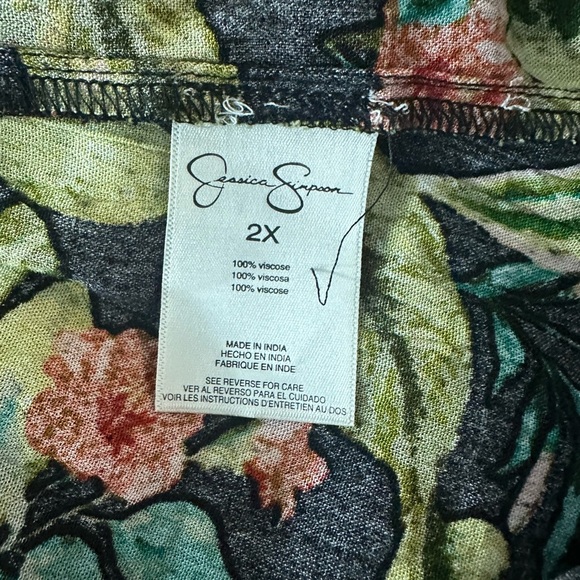 NEW Jessica Simpson Sz 2X 2Piece Set Crop Pants + V-Neck Top Island Wild Flower - Picture 14 of 15